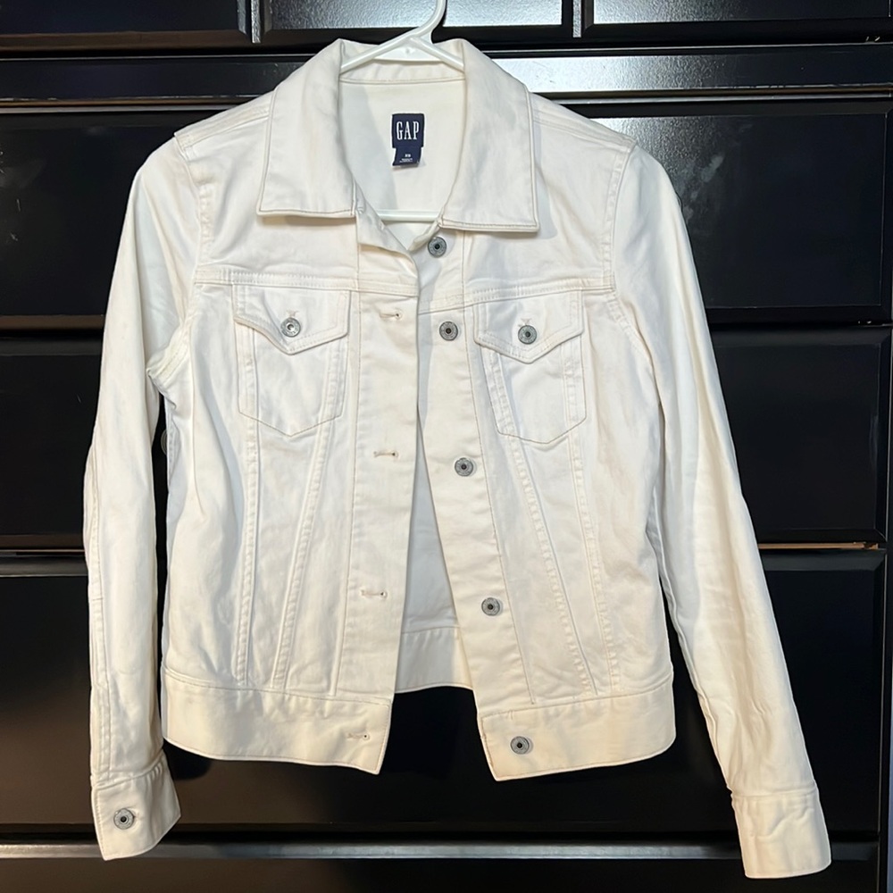 Gap Women’s White Denim Jacket, XS